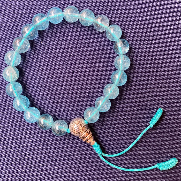 Mala de 21 cuentas de aguamarina de 8 mm con Guru Bead Plateada.